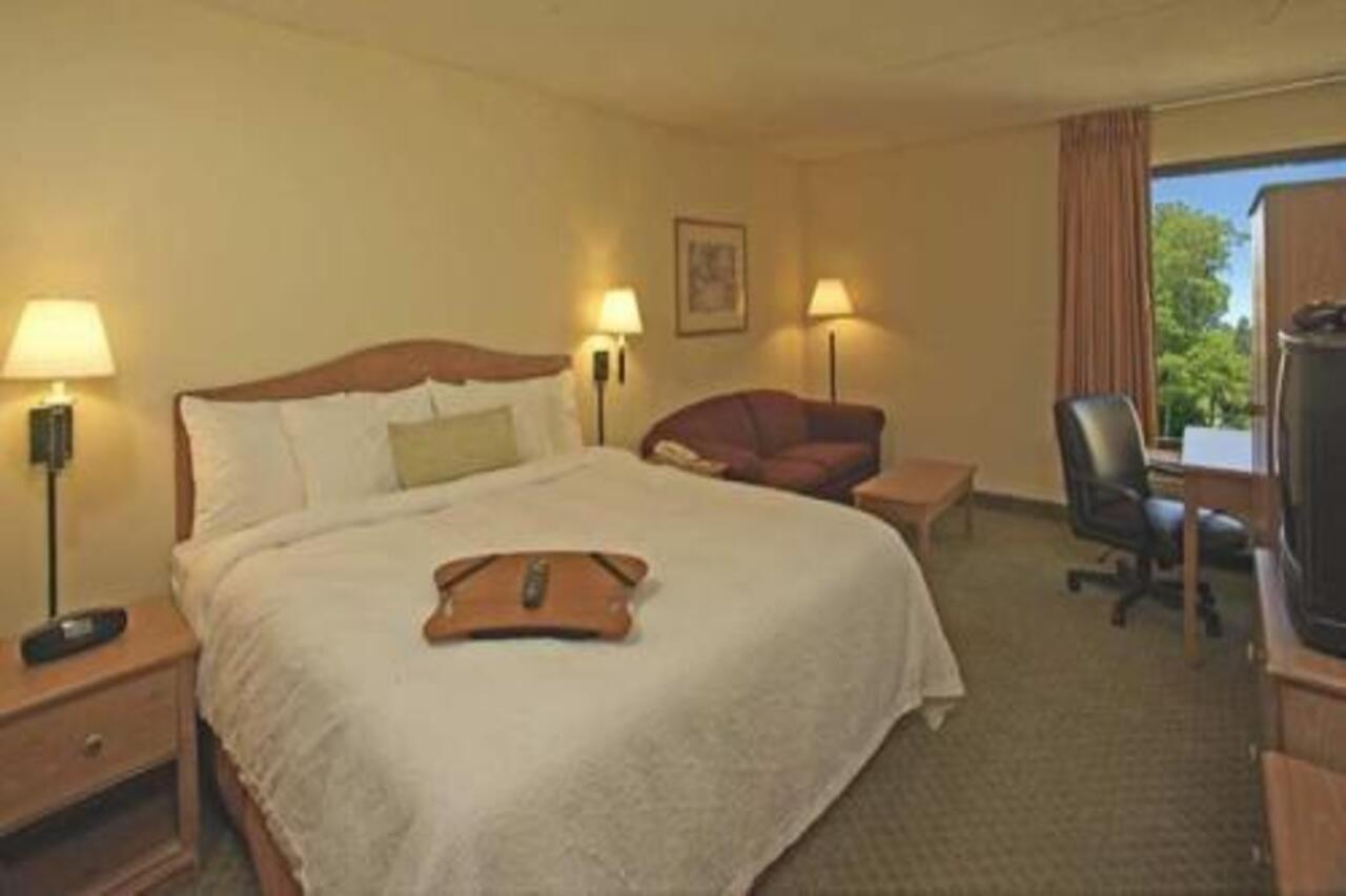 Hampton Inn Силвър Спринг Екстериор снимка
