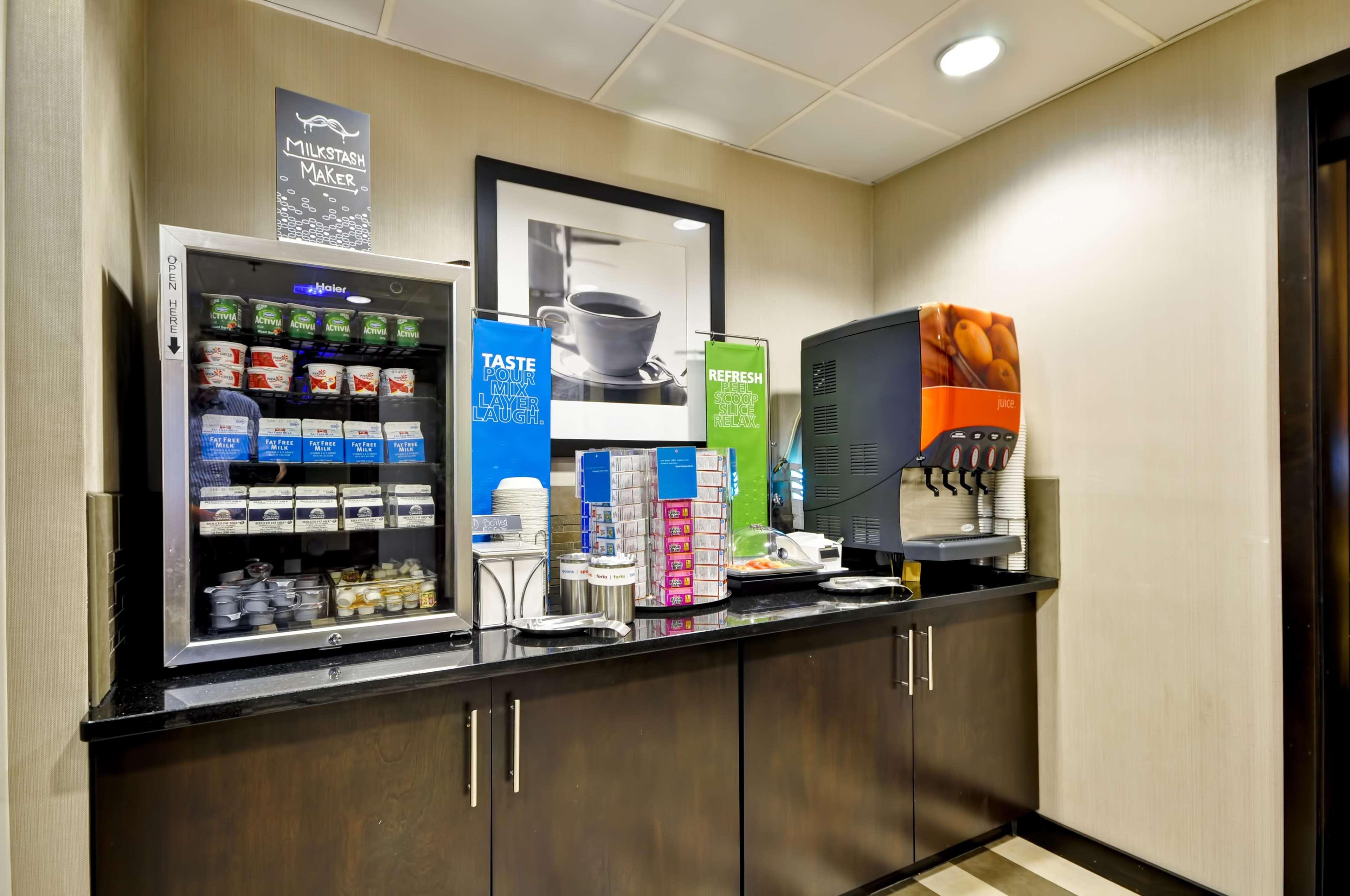 Hampton Inn Силвър Спринг Екстериор снимка